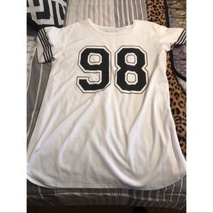 Women’s active tee